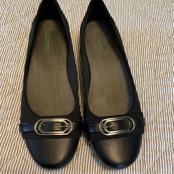 baretraps memory foam flats